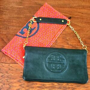 TORY BURCH BLACK AND GOLD FLAP BAG